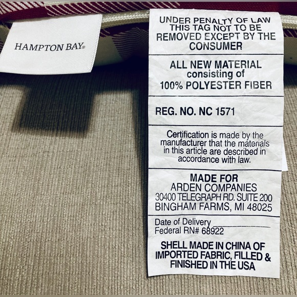 🆕 2 Hampton Bay Square Pillows Set ~ Pineapple Print ~ Indoor/Outdoor ~ Home - Picture 13 of 17